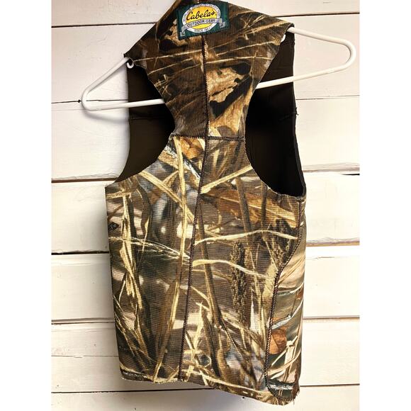 Cabelas Hunting Vest. - Picture 2 of 4